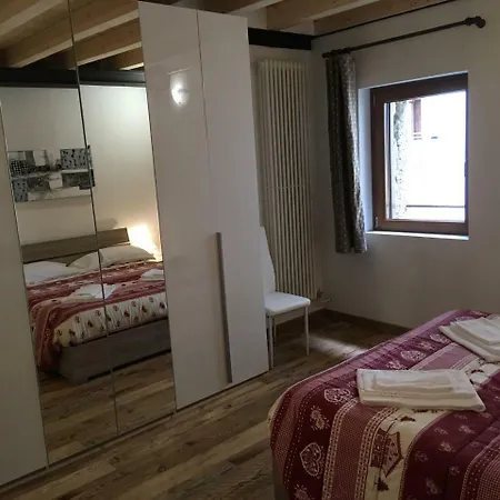 Antica Casa Nella Apartment